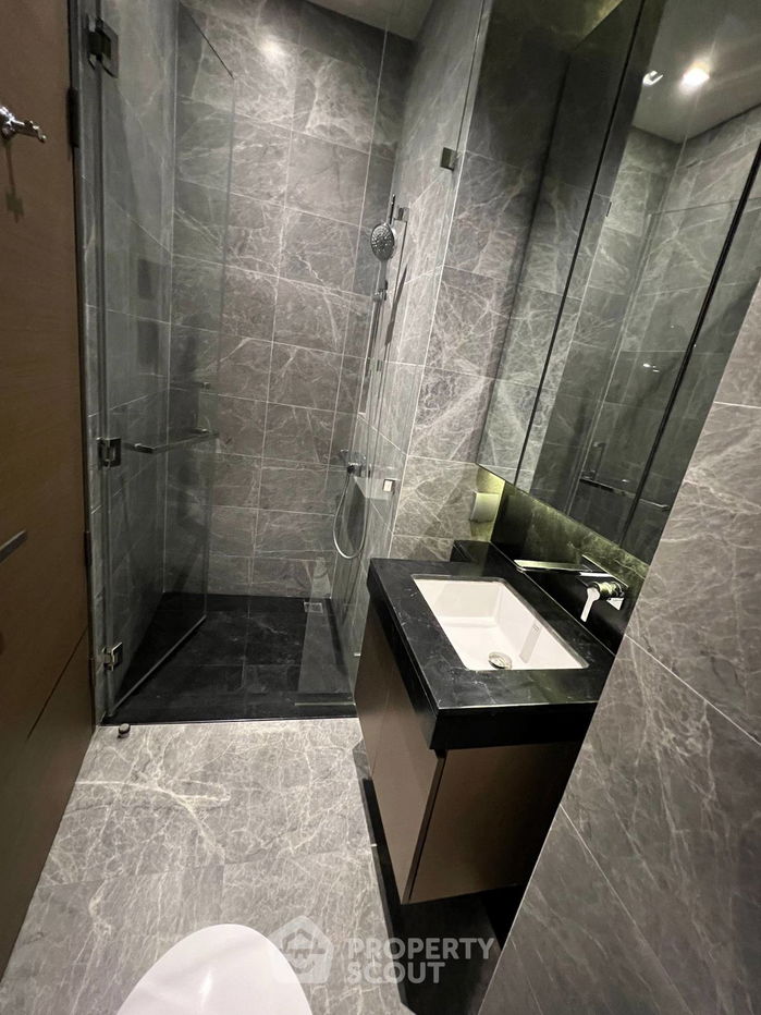 picture 2-BR Condo at 28 Chidlom near BTS Chit Lom (ID 2315485) - 7/12