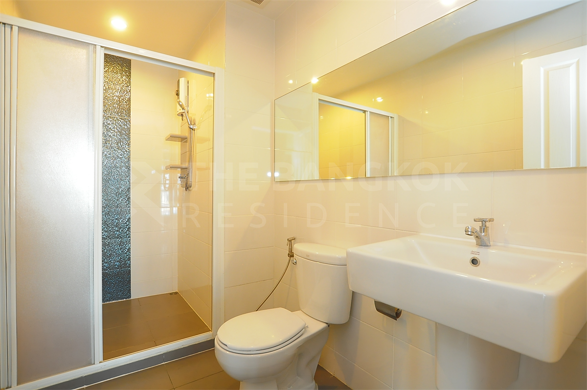 picture Book quickly before the room is gone!! Aspire Rama 9 near MRT Rama 9 Station - 2/10