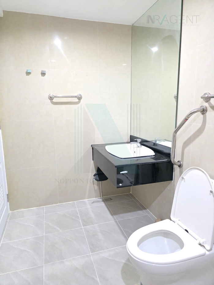 picture 🔺 For Sell Condo THE ZEST LADPRAO Building 1, Floor 1,2 bed room, Room size 56 sqm - 1/8