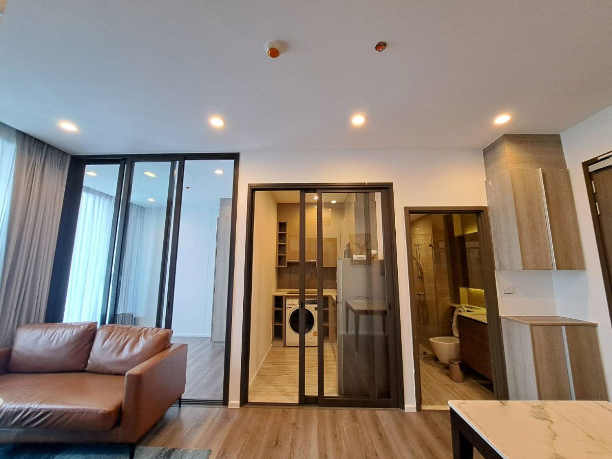 picture Condo for rent  Whizdom Essence Sukhumvit near BTS  Punnawithi station 250 m - 13/15