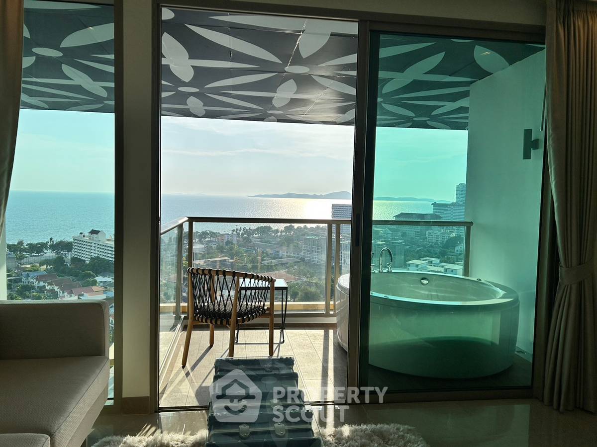 picture 1-BR Condo at The Riviera Ocean Drive close to Jomtien Beach (ID 2137265) - 10/13