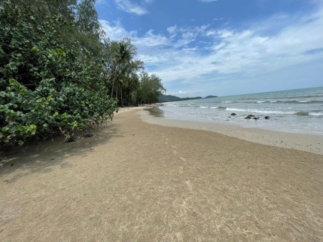 รูป ขายที่ดินสวยริมหาด จ.ตราด 39 ไร่ พึ่งสร้างถนนภายในใหม่ เดินทางสะดวก เหมาะทำรีสอร์ท บ้านพัก  - รูปที่ 12/15