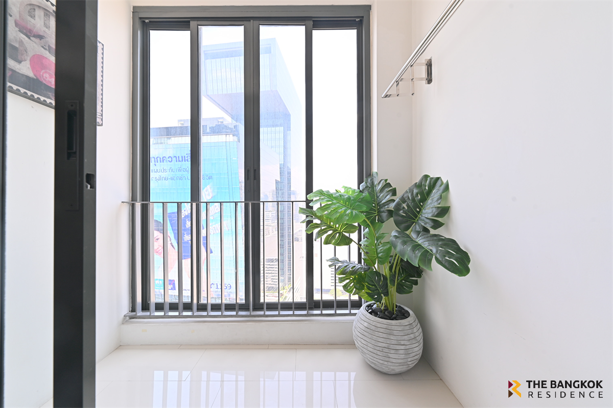 picture Ideo Mobi Rama 9 Ready-to-move-in Condo, Central City Location near MRT Rama 9 Station - 4/10