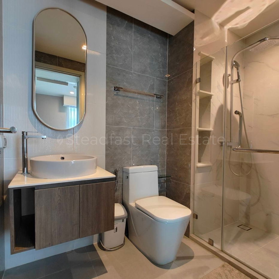 picture  RS1900 FOR RENT: Lloyd Soonvijai-Thonglor (RCA Area) Only 10 mins to BTS Thong Lo and close to MRT Phetchaburi / Airport Link Makkasan - 8/9