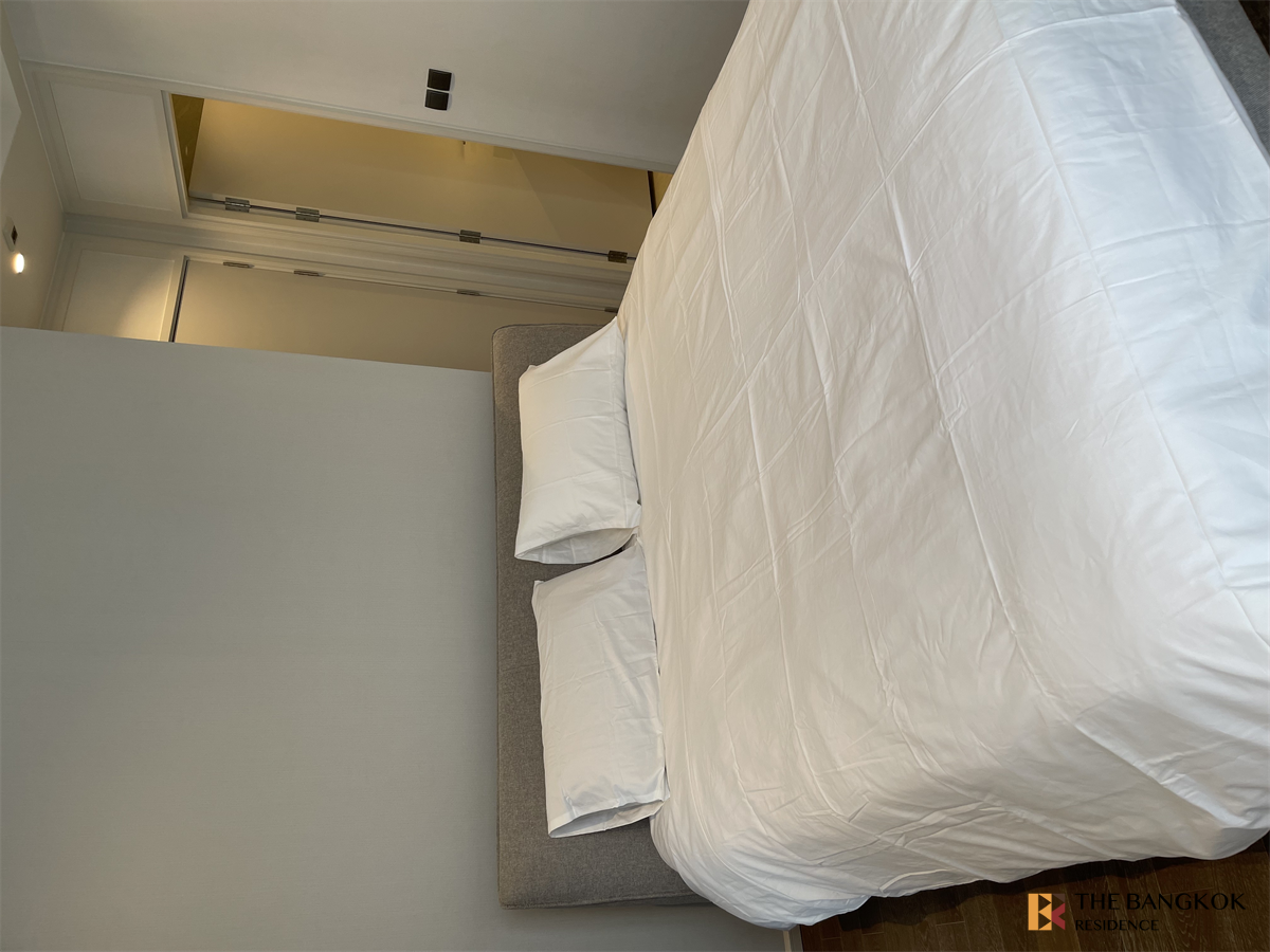 picture Muniq Langsuan  Luxury Condo in Central City Location - 6/10