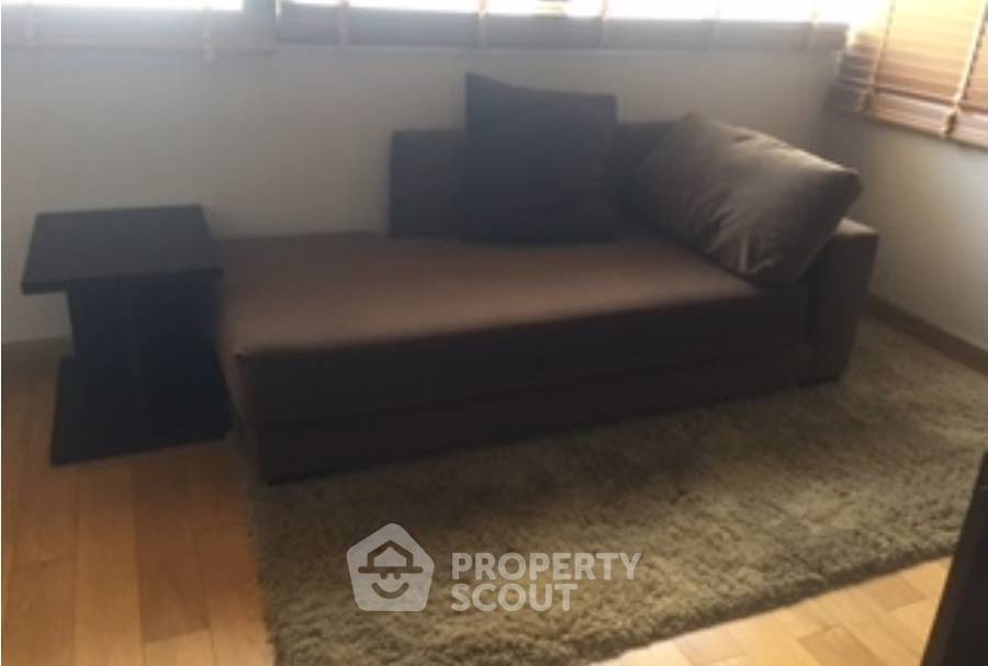 picture 2-BR Condo at Sathorn Gardens near MRT Si Lom (ID 677119) - 14/14