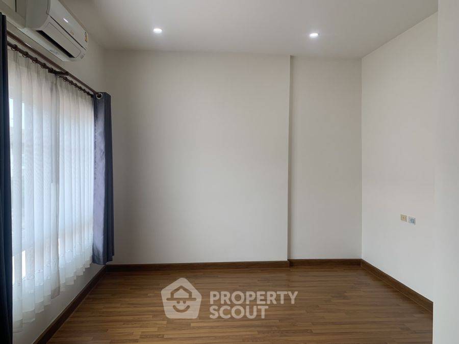 รูป ทาวน์เฮาท์ 4-ห้องนอน ที่ เดอะ แพสเซจ รามอินทรา-คู้บอน ใน บางชัน (ID 2317591) - รูปที่ 2/10