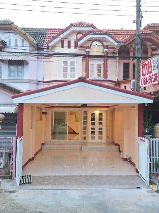 picture Townhouse for sale in Town and Country Village, Nong Chok, convenient transportation, no flooding - 2/15
