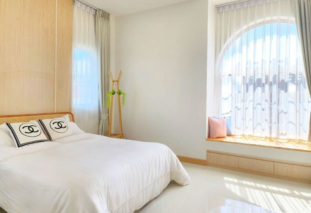 รูป ขายบ้านในโครงการ Charisma Ville สไตล์มินิมอลมูจิน่ารัก 3 ห้องนอน มาพร้อมพื้นที่ใช้สอยครบครัน ราคาสบายกระเป๋า ใกล้โรงเรียนนานาชาติหลายแห่ง- SW002997 - รูปที่ 13/15