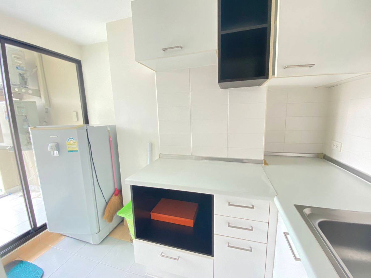 รูป ลุมพินีเพลส-รัชดาท่าพระ ตึกAชั้น28 พื้นที่ 36 ตรม. 1ห้องนอนห้องมุม ตบแต่วพร้อมอยู่ วิวตรงกลางสระว่ายน้ำ - รูปที่ 3/8