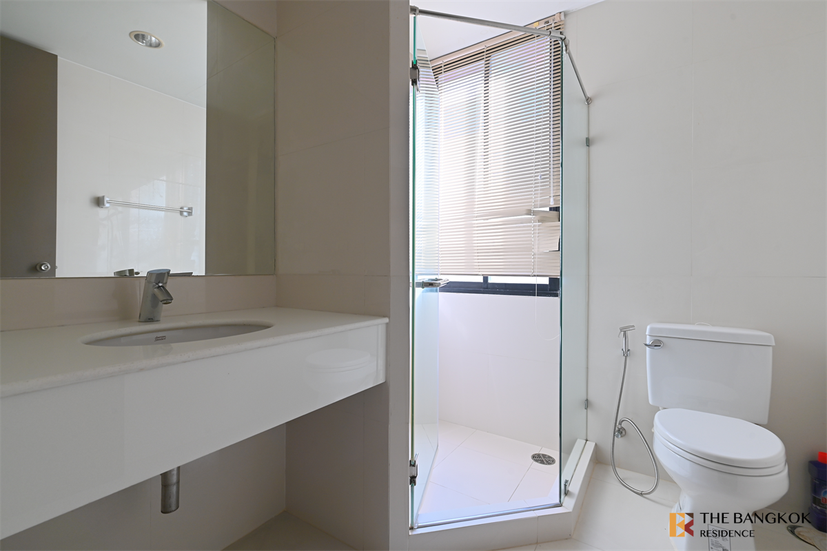 picture Comfortable and Ready to Move-in Amanta Ratchada near MRT Cultural Center of Thailand Station - 1/10