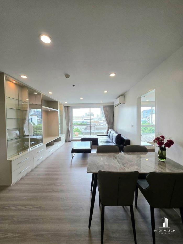 รูป  ✨Flash Deal ✨ Serene Place Sukhumvit 24 ( 1Bed 1Bath 70SQM.) แต่งครบพร้อมอยู่ !! เพียง 45,000 บาทต่อเดือน Tel.0981315848 @propmatch - รูปที่ 1/10