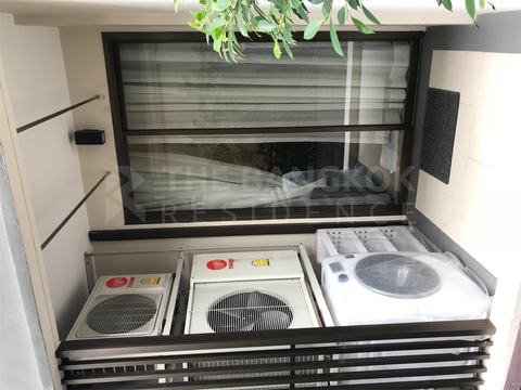 Ready-to-move-in Condo, Central City Location Maestro 12 near BTS Ratchathewi