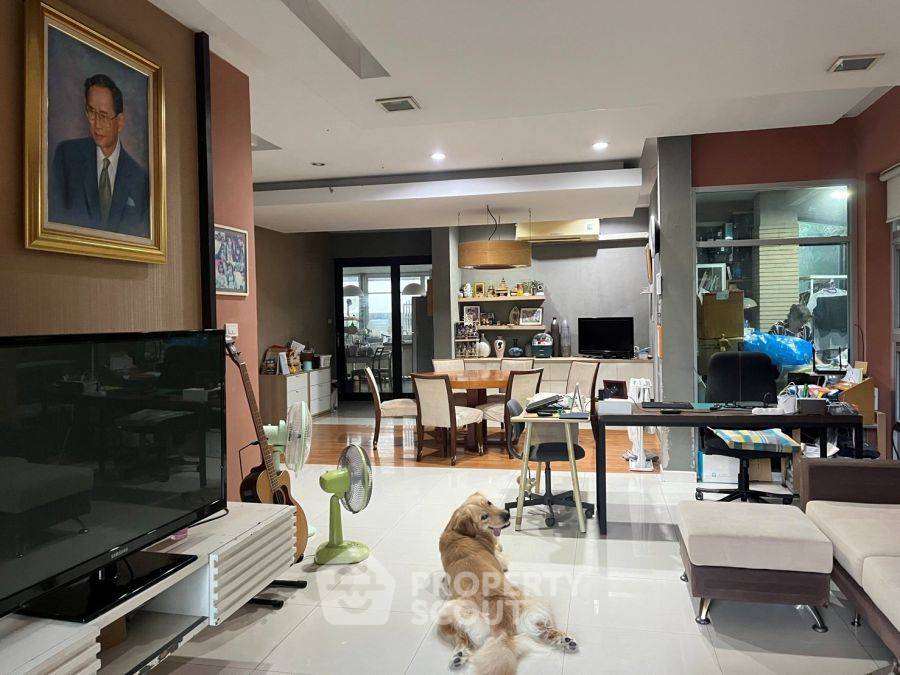 picture 4-BR House at Grand Canal Prachachuen in Bang Talat (ID 2317531) - 3/9