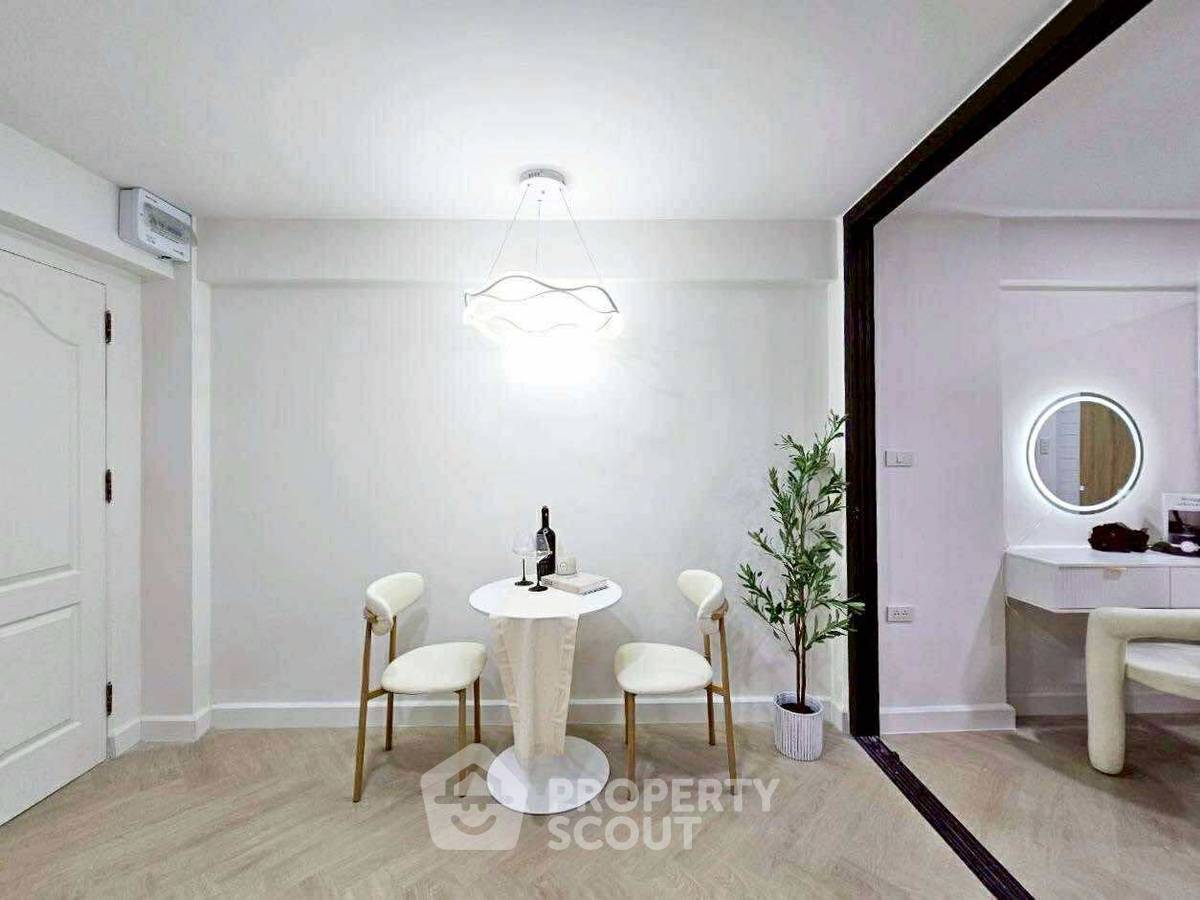picture Studio Condo at Ratchada City Condominuim near MRT Huai Khwang (ID 2317378) - 9/14