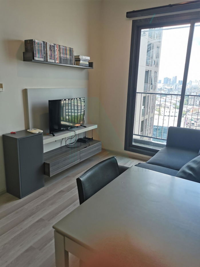 picture For Rent Condo CENTRIC HUAI KHWANG STATION Building 1, Floor 19,1 bed room, Room size 31.00 sqm - 1/8