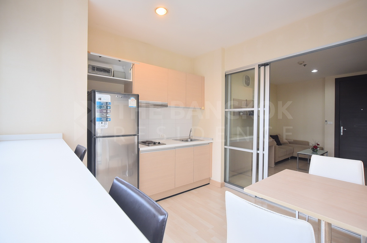 picture RHYTHM Ratchada near MRT Ratchadaphisek Station Move-in Ready, Just Bring Your Stuff - 9/10