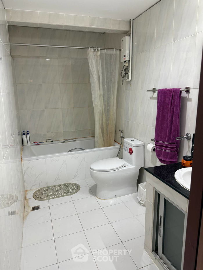 picture 2-BR Condo at The Heritage Condominium near BTS Nana (ID 2066954) - 9/12