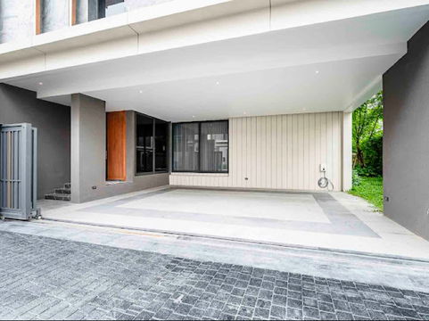 💎 Bugaan Pattanakarn | Private Luxury Residence in Prime Location
