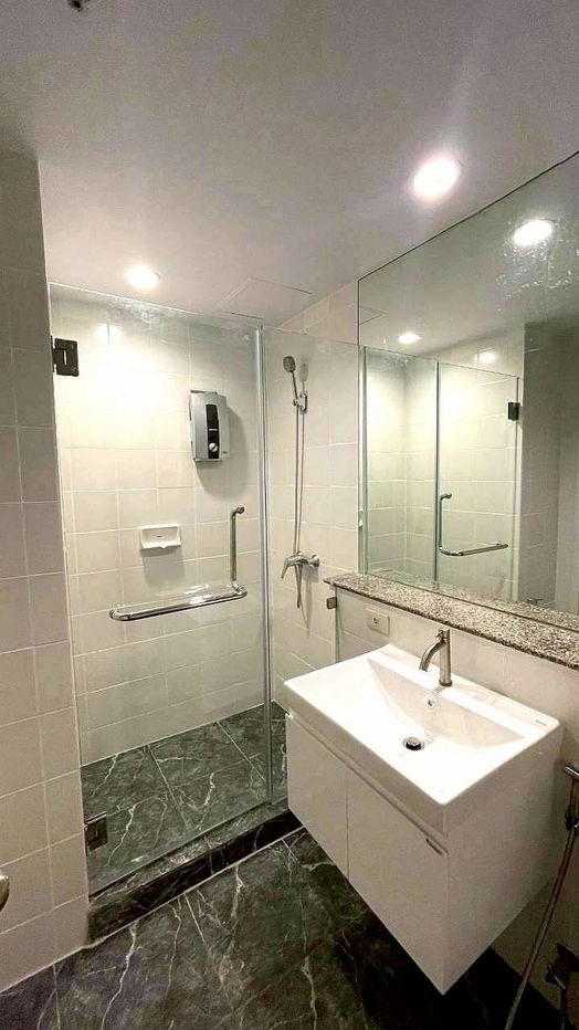 picture For Sale ; Baan Nonzee Condominium Newly-renovated 2 Bedroom Property in Sathorn, Yen Akard, Silom, Rama3  - 9/18