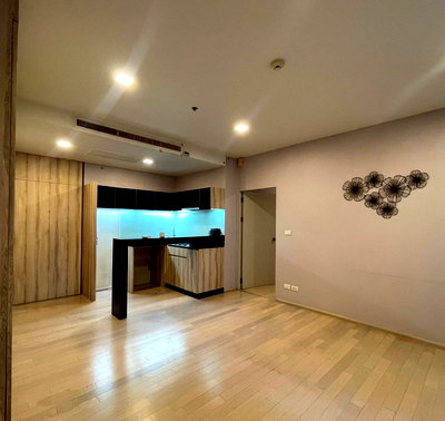 ขายคอนโด : ขายด่วน Noble Solo Condo  วิวดี ทำเลใจกลางสุขุมวิท 55 