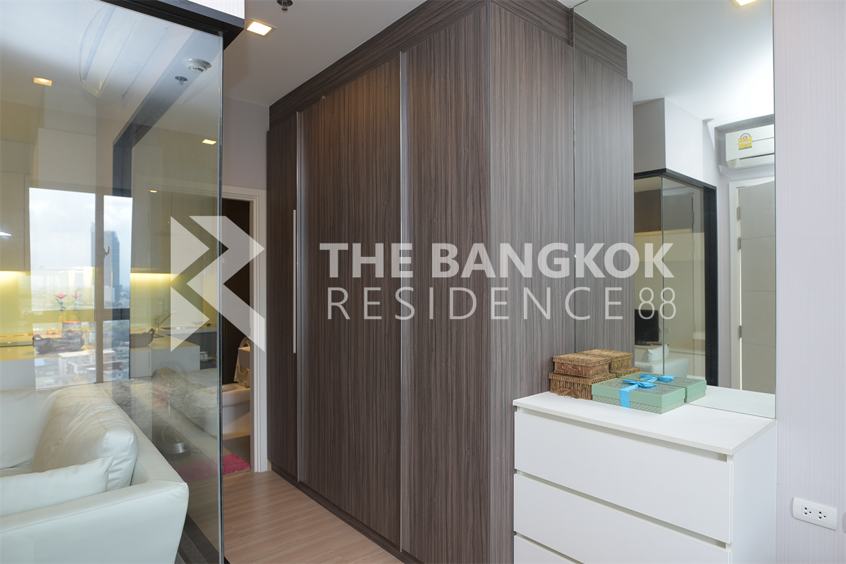 picture High-potential Location, Not as Expensive as You Think Urbano Absolute Sathon-Taksin near BTS Krung Thonburi - 8/10