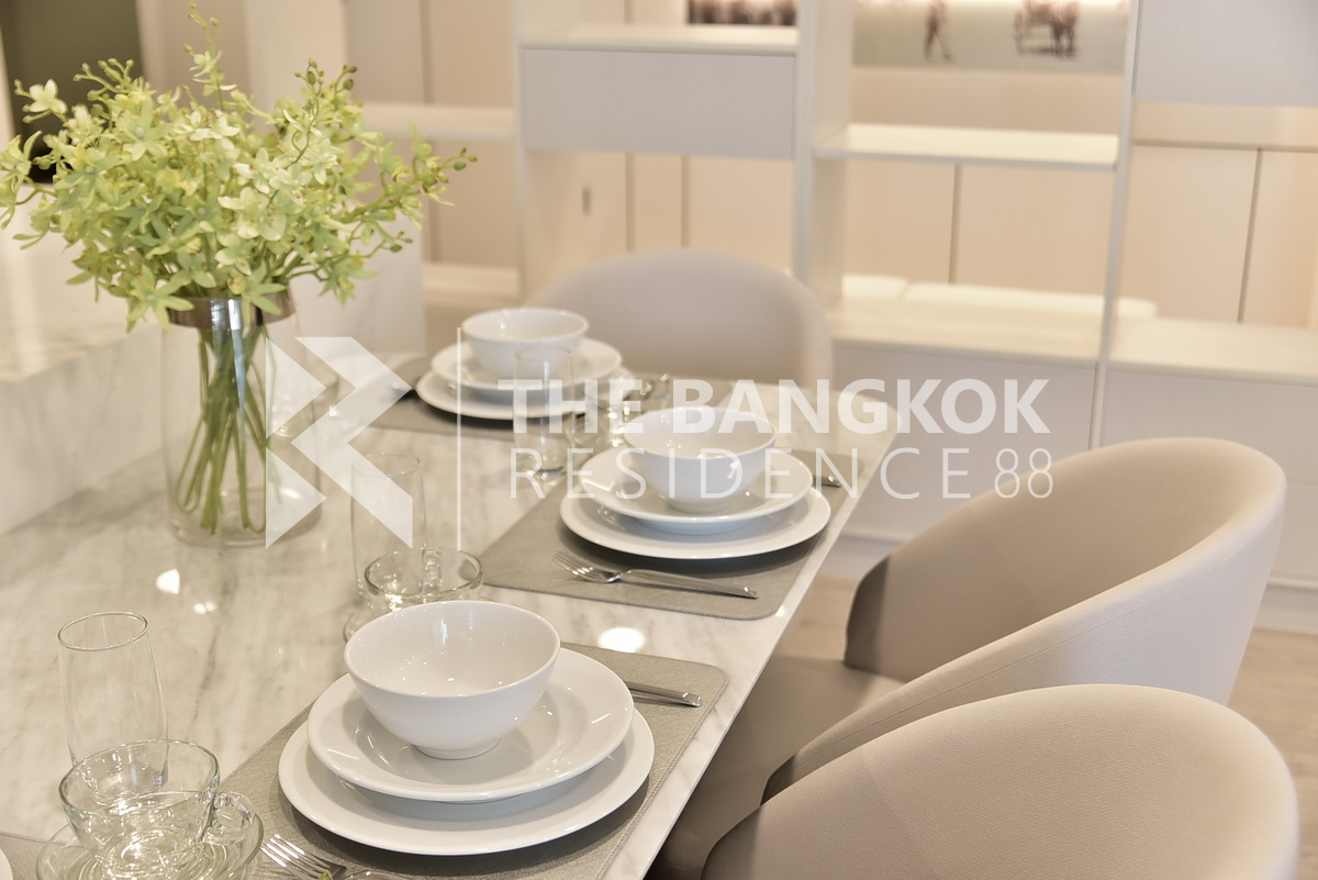 picture High-potential Location, Not as Expensive as You Think Nusasiri Grand Condo near BTS Ekkamai - 1/10