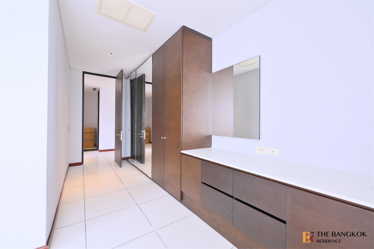 picture Luxurious Design, Elevated Atmosphere The Lakes near BTS Asok - 9/10