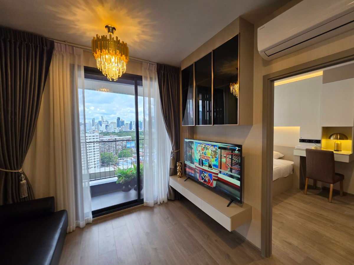 รูป ✨#OL2306_493✨𝗙𝗼𝗿 𝗥𝗲𝗻𝘁 3️⃣3️⃣k.🔥🔥 ‼️พร้อมอยู่ ห้องสวยหรู ✨#ติดMRTลุมพินีพระราม 4 𝐂𝐨𝐧𝐝𝐨 𝗧𝗵𝗲 𝗖𝗿𝗼𝘄𝗻 𝗥𝗲𝘀𝗶𝗱𝗲𝗻𝗰𝗲𝘀 - รูปที่ 1/8
