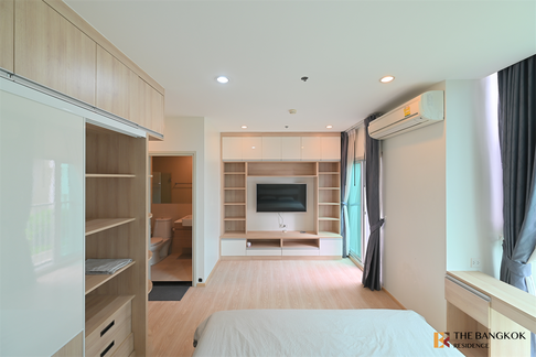 Easy Start with a City Dweller Lifestyle Noble Revolve Ratchada near MRT Cultural Center of Thailand Station