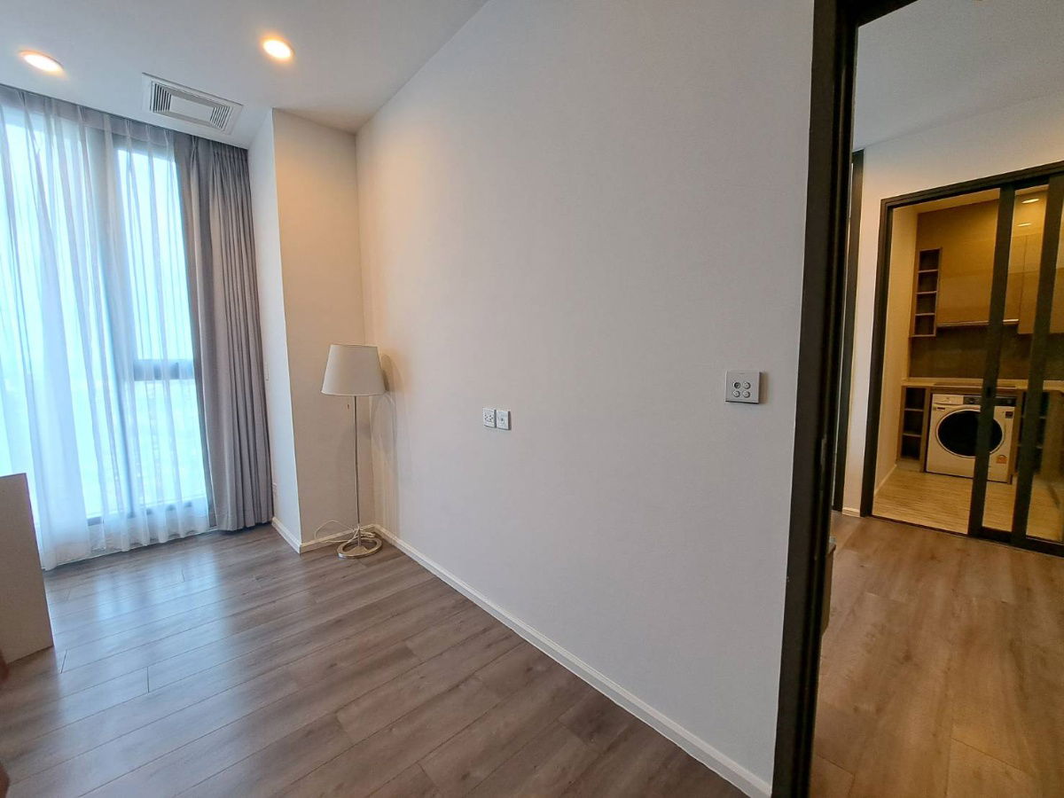 picture Condo for rent  Whizdom Essence Sukhumvit near BTS  Punnawithi station 250 m - 11/15