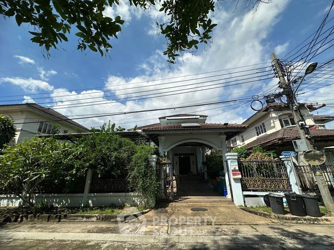 ขายบ้านเดี่ยว 3 ห้องนอน 203.8 ตร.ม. 103 ตร.ว. เขตบางขุนเทียน