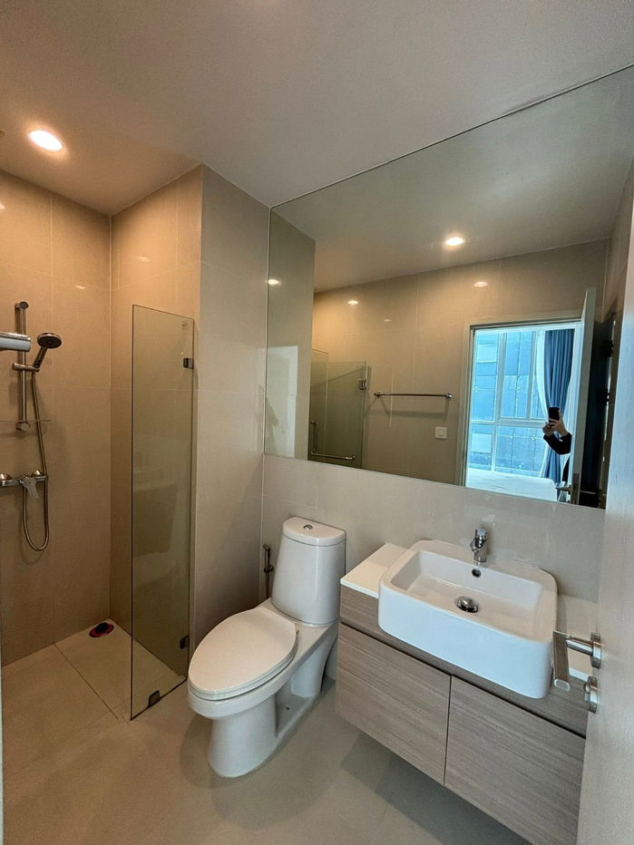 picture Noble Revolve Ratchada | Building 1, 23rd Floor | 1 Bedroom, just 50 meters from the MRT Cultural Center - 8/10