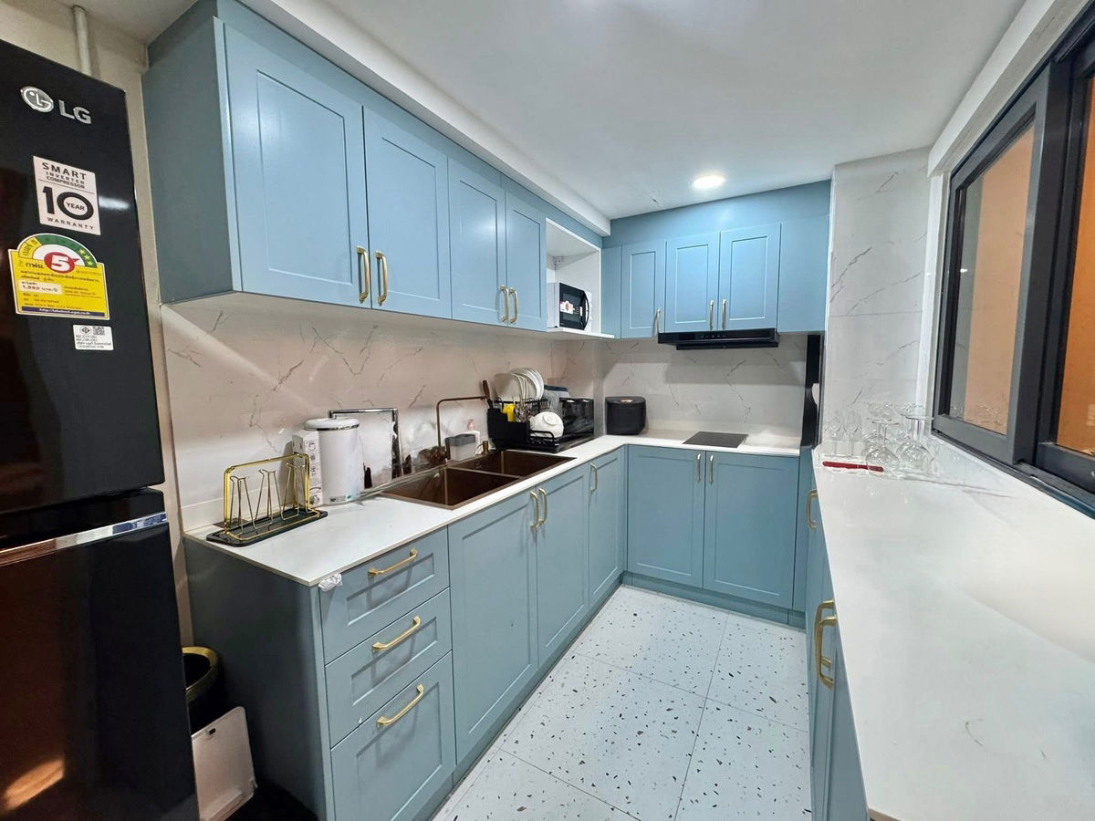 picture 3-storey townhome for rent, opposite the village with Community Mall convenient transportation, near Mega Bangna 📍Plex Onnut-Wongwaen - 4/37