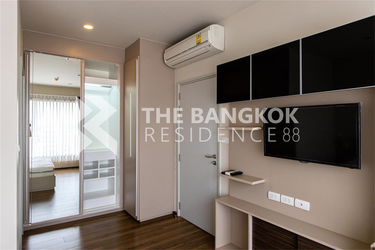 picture ONYX Phaholyothin near BTS Saphan Khwai Location Near Employment, Surrounded by Lifestyles - 3/10