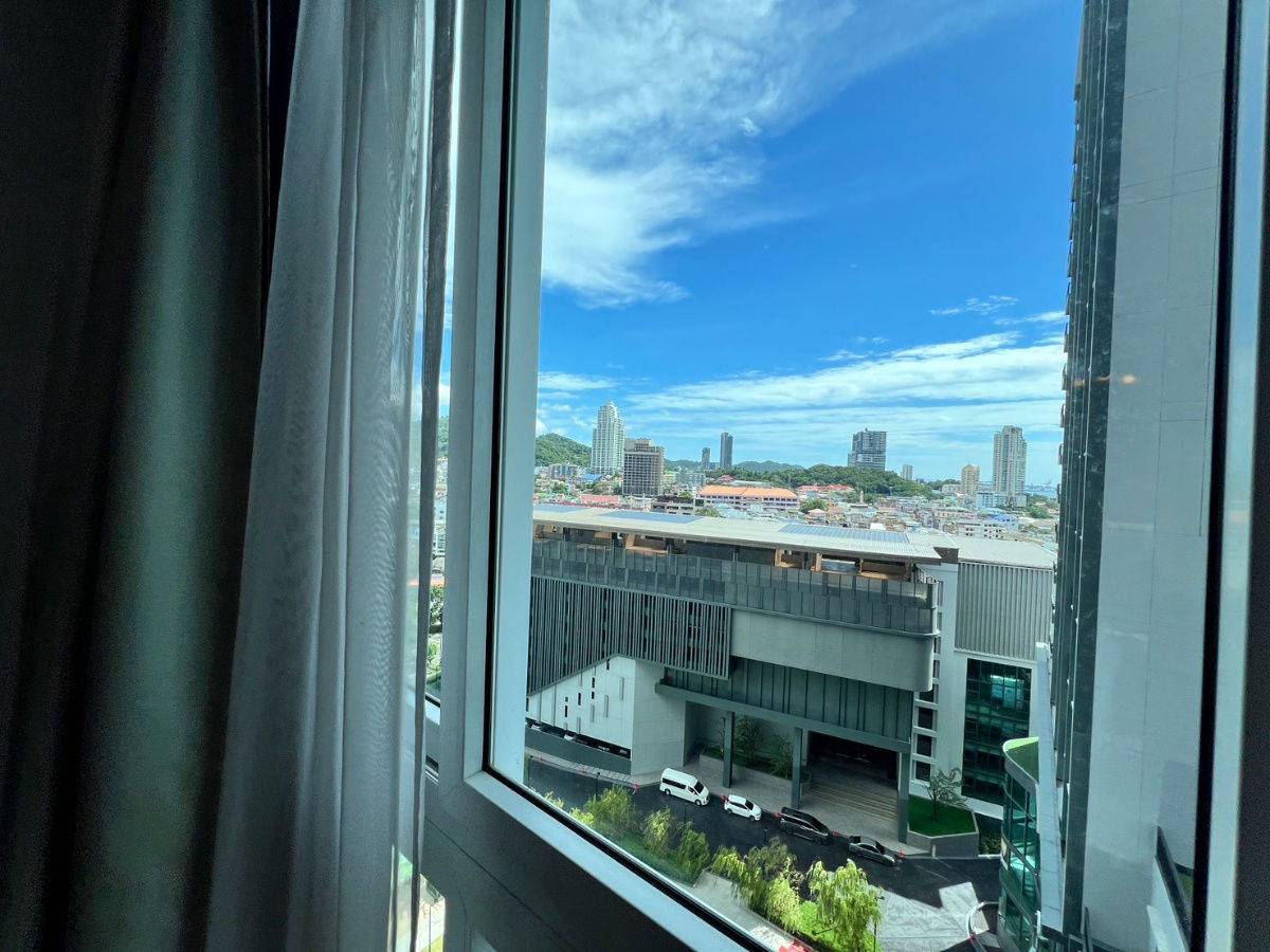picture Condo for rent Ladda Condo View fully furnished high floor sea view near tourist attractions community areas convenient transportation - 8/25