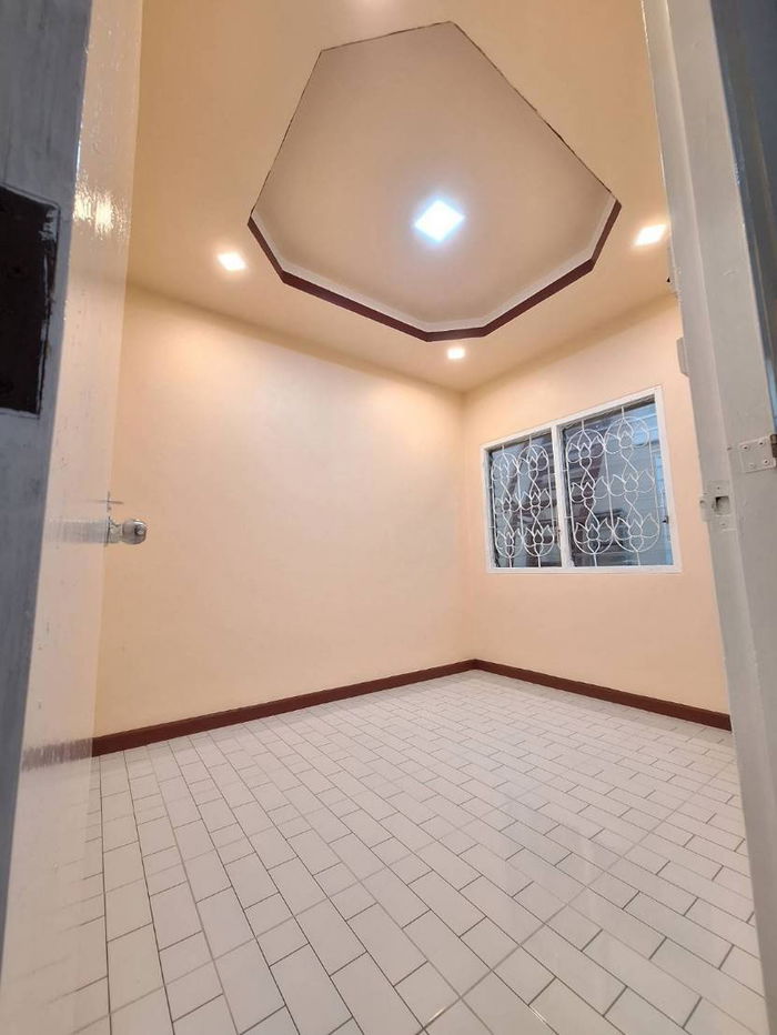 picture Townhouse for sale in Town and Country Village, Nong Chok, convenient transportation, no flooding - 11/15
