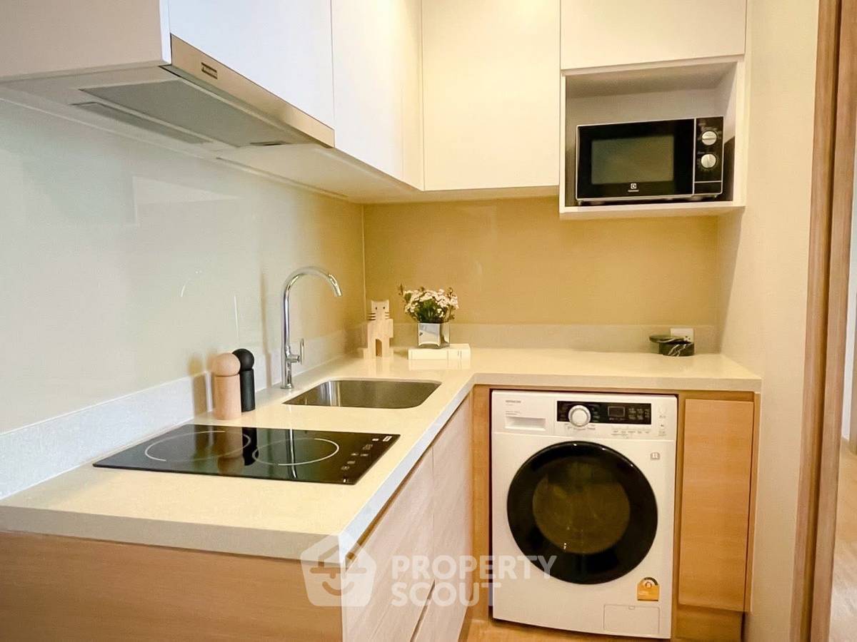 picture 2-BR Condo at Noble Around Sukhumvit 33 near BTS Phrom Phong (ID 2317660) - 10/33