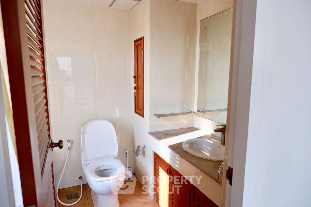 picture 2-BR Condo at Sukhumvit Suite near BTS Nana (ID 471123) - 6/9