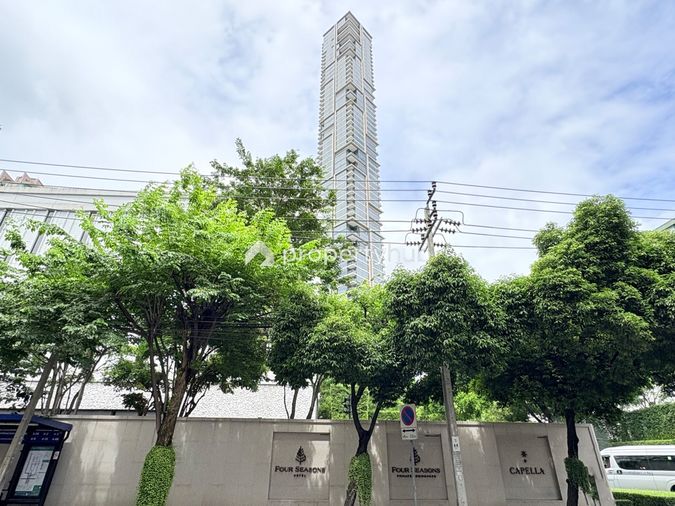 Four Seasons Private Residences