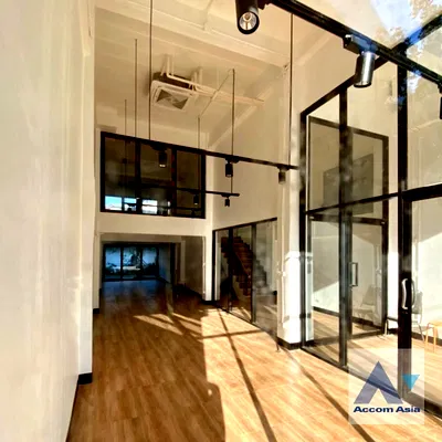 เช่าบ้านเดี่ยว BTS บางจาก : 🔼🔽 AccomA 📩 Home Office 5 BR House in  Suan Luang (AA28171)