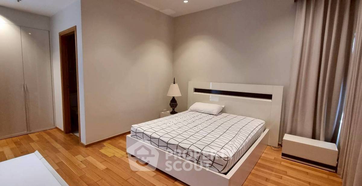 picture 2-BR Condo at The Emporio Place near BTS Phrom Phong (ID 2318059) - 13/17