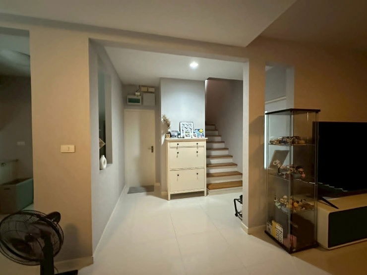 picture House for sale, Land and Houses, Chaiyapruek Ramintra - Phraya Suren Village, corner house, near the village club, shady, peaceful, very livable. - 7/19