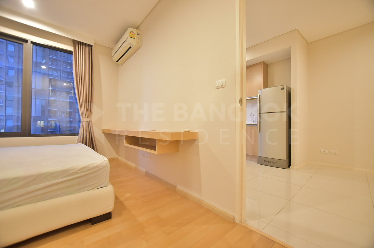 picture Villa Asoke Comfortable and Ready to Move-in near MRT Phetchaburi Station - 4/10