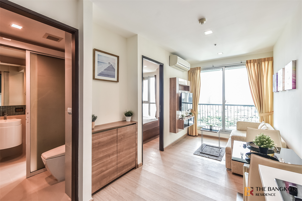 picture RHYTHM Sathorn near BTS Saphan Taksin Ready-to-move-in, Prime Location Condo - 10/10