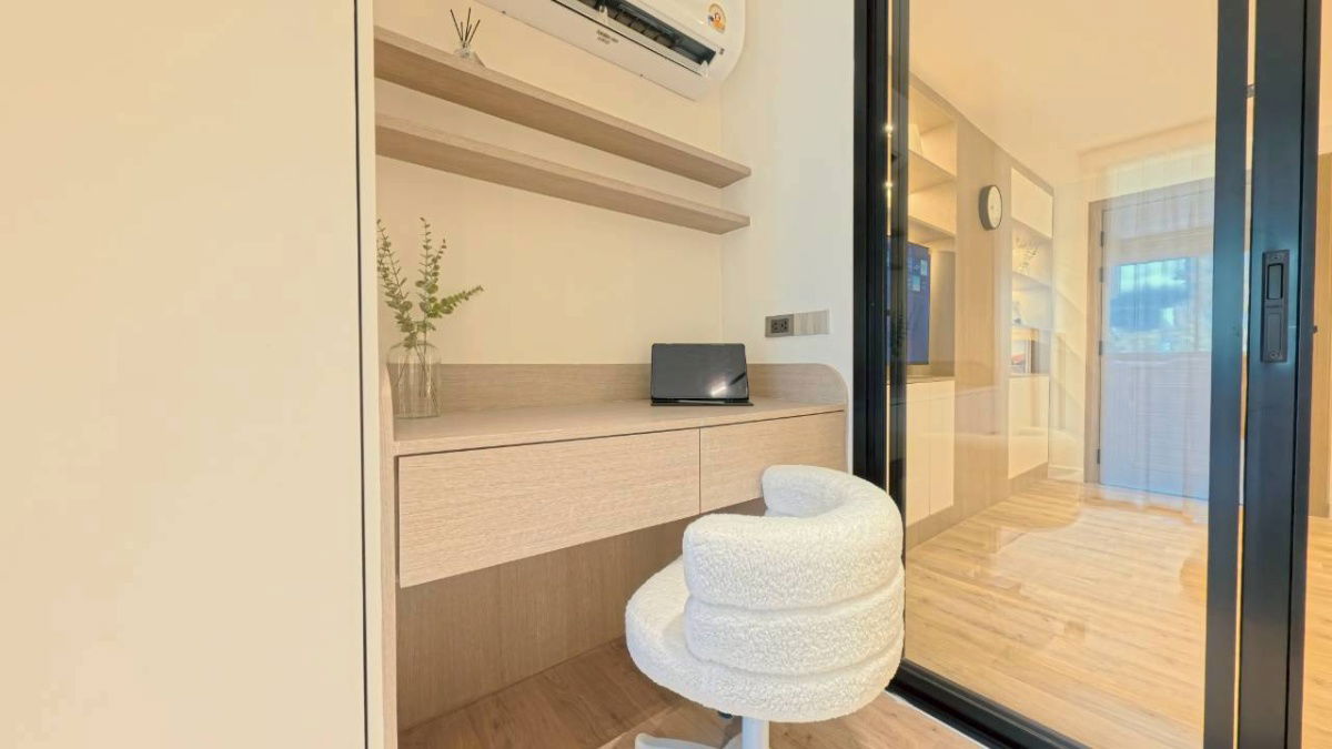 picture For Sale: Srithana 2 Condominium, 3rd Floor Elegant unit decorated in a Modern Homey style with a beautiful mountain view SW002987 - 21/26