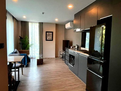 Condos for sale : For Sale: The Teak Sukhumvit 39