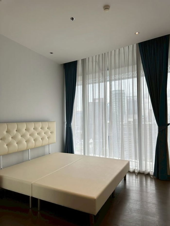 picture Elegant 1-Bedroom Condo near BTS Ratchadamri – Fully Furnished with Premium Facilities - 11/15