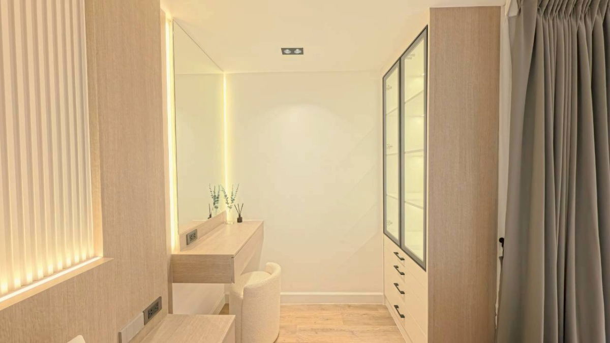 picture For Sale: Srithana 2 Condominium, 3rd Floor Elegant unit decorated in a Modern Homey style with a beautiful mountain view SW002987 - 24/26