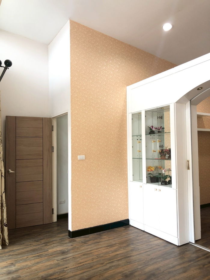 รูป ขายด่วน ราคาถูก ทำเลทองใกล้สนามบินสุวรรณภูมิ ทาวน์เฮ้าส์ 3 ชั้น หมู่บ้านแกรนดิตี้ สุวรรณภูมิ ขนาด 18.7 ตร.ว. พื้นที่ใช้สอย 150 ตร.ม. - รูปที่ 16/19